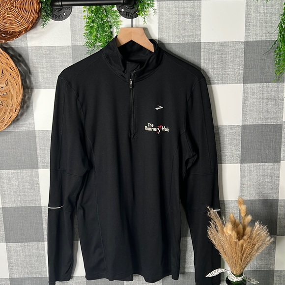 Brooks Other - Brooks The Runners Hun Pullover